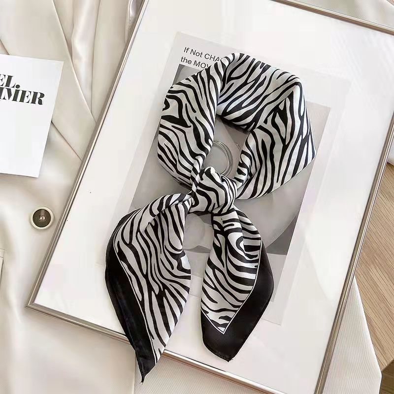 Scarf Silk Square - Écharpe carrée imprimée zèbre pour femme,