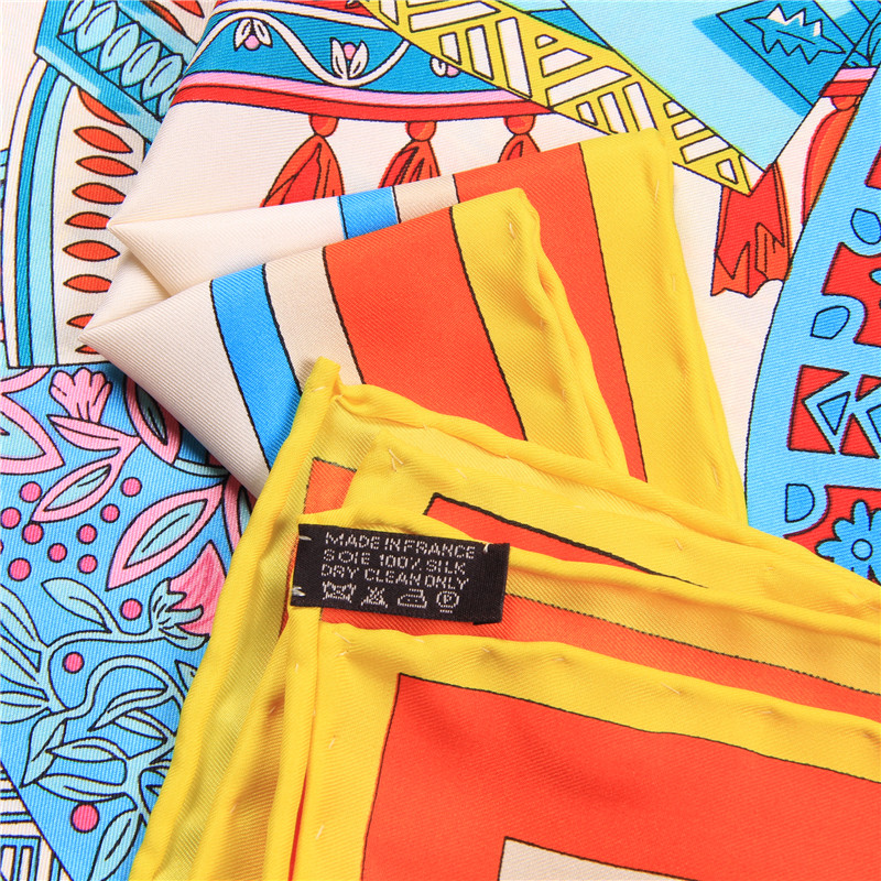Écharpe en sergé roulée à la m - Scarf Silk Square avis et prix