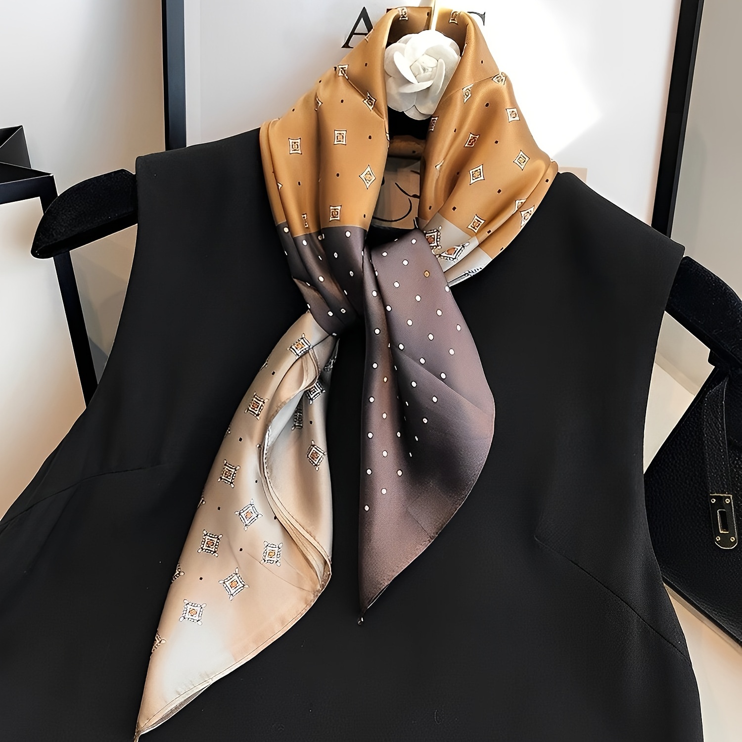 Foulard carré à pois en Faux d - Scarf Silk Square avis et prix