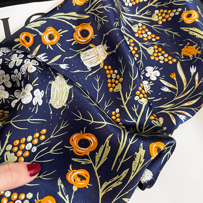 Nouvelle Collection 2026 – Fou - Scarf Silk Square avis et prix